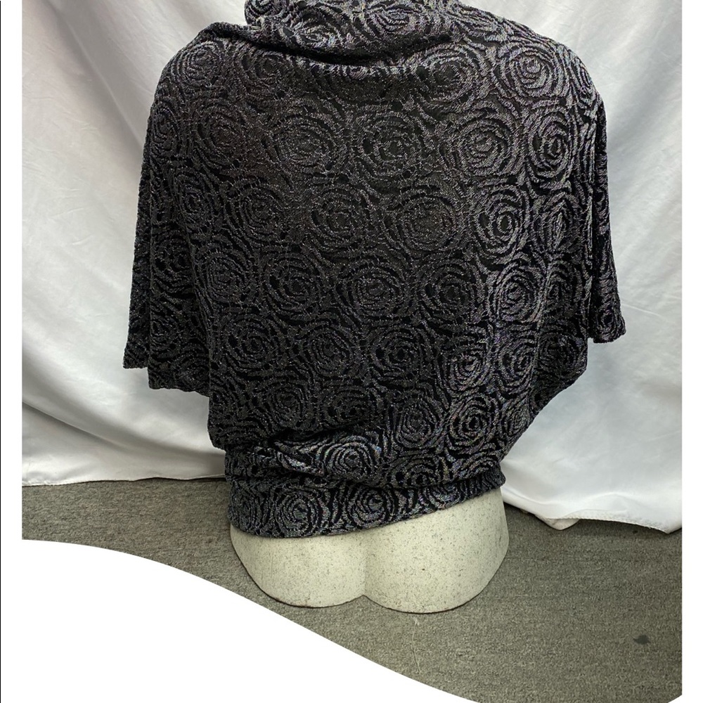 Adrianna-Papell rosette lace top - Picture 2 of 3